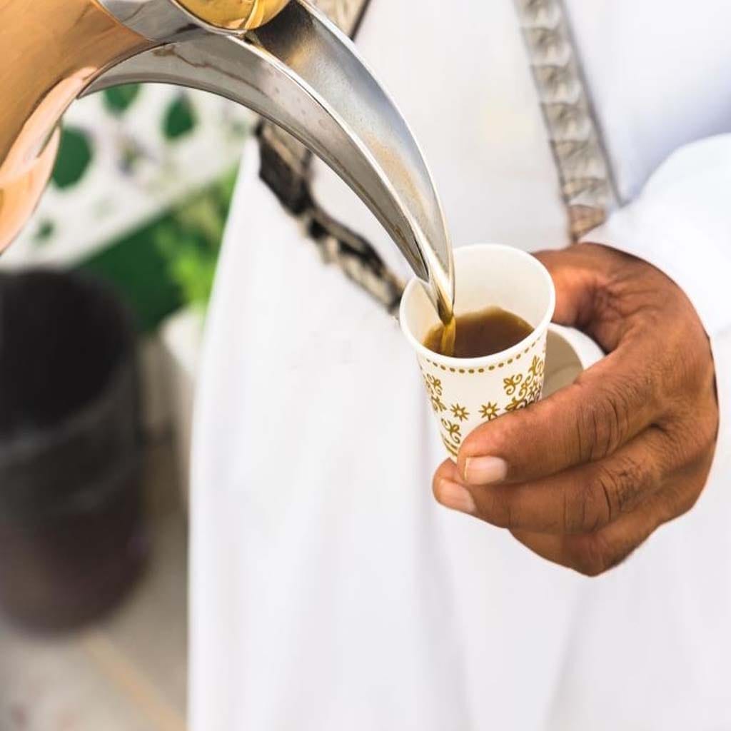 خدمات الضيافة وصب القهوة في السعودية